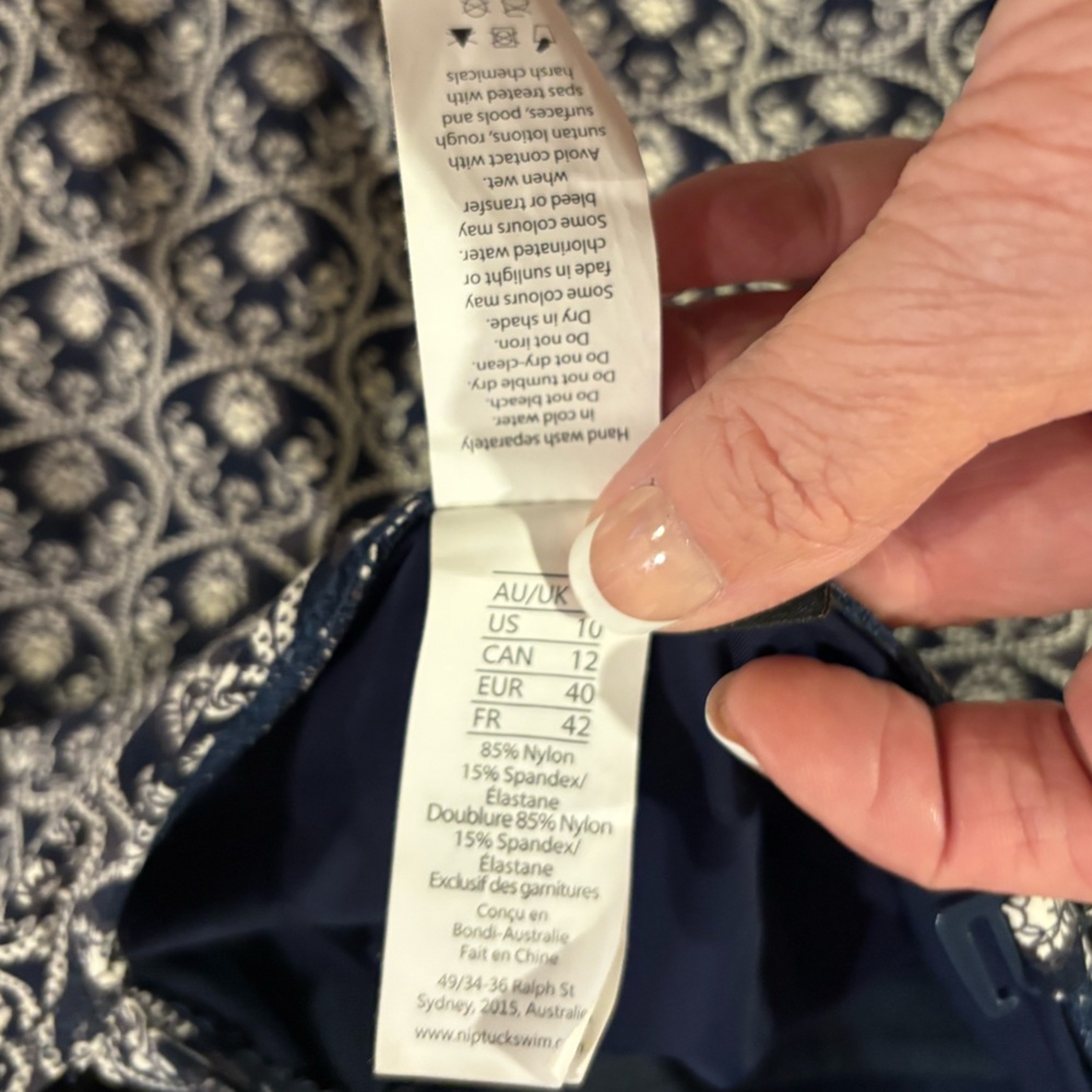 NIP TUCK SWIM US10 women’s Joanne one-piece swimsuit, blue/cream design EUC - Picture 6 of 8